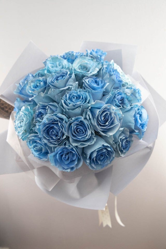 52 blue roses bouquet